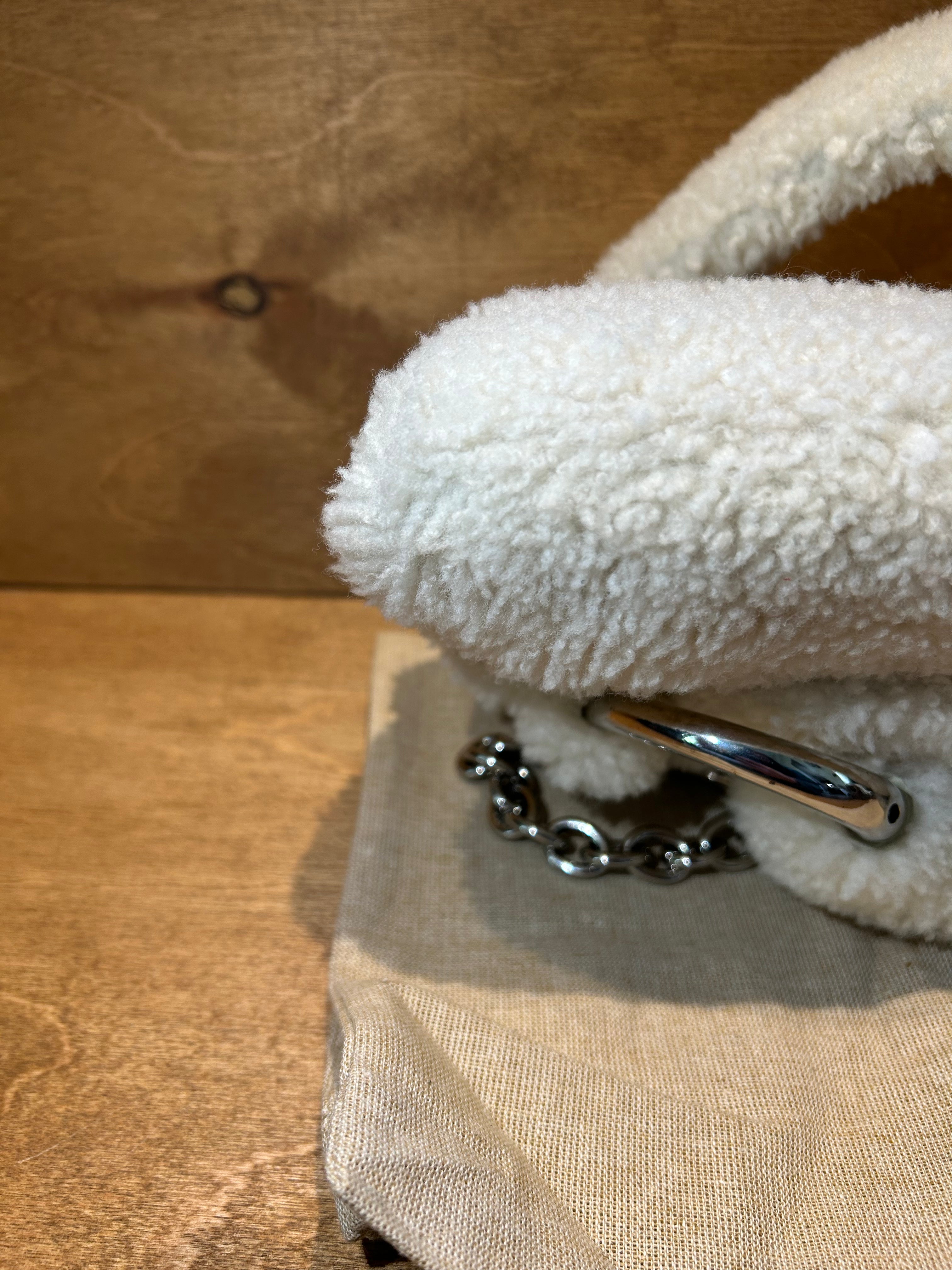 Gucci Horsebit Chain Shoulder Bag - White Shearling Medium